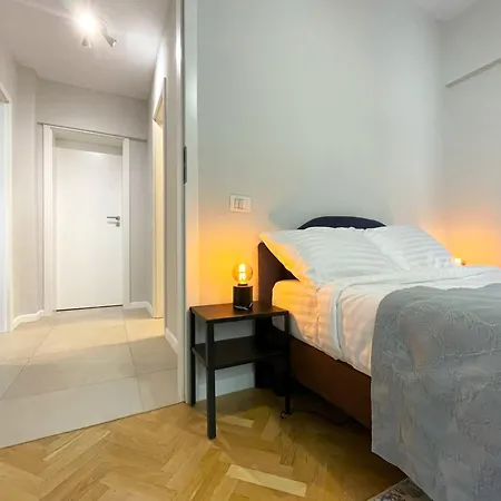 Апартаменты City Centre With Ac